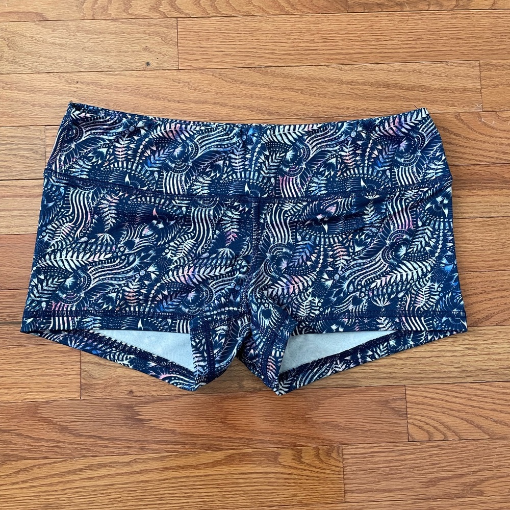 FLEO shorts